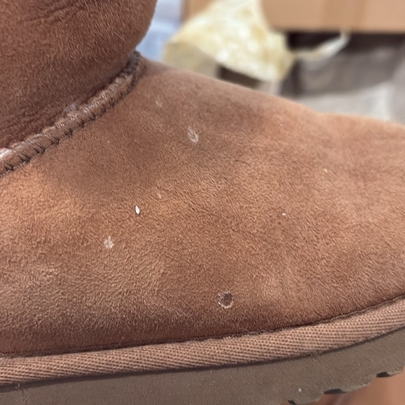 Ugg Bailey Button Boots in Chestnut size 6 - Picture 3 of 8